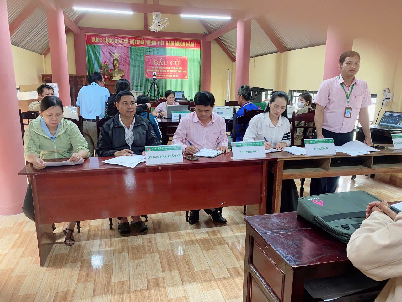 HỘI LIÊN HIỆP PHỤ NỮ XÃ KRÔNG PẮC PHÁT HUY VAI TRÒ TRONG CÔNG TÁC ỦY THÁC VỐN VAY  TỪ NGÂN HÀNG CHÍNH SÁCH XÃ HỘI